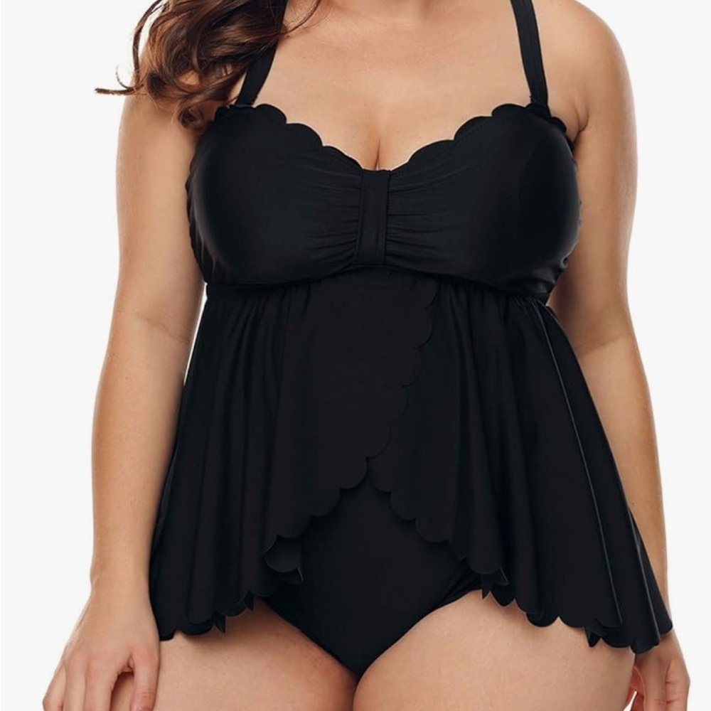 Black Scalloped Women's Tankini